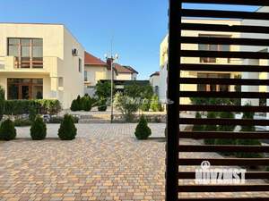 Дом 203м², 2-этажный, участок 4 сот.  