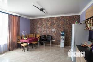 Дом 178м&sup2;, 2-этажный, участок 4 сот.  