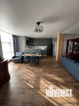 Дом 180м², 2-этажный, участок 3 сот.  