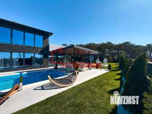 Дом 245м&sup2;, 2-этажный, участок 7 сот.  