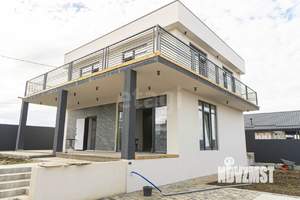 Дом 242м&sup2;, 2-этажный, участок 4 сот.  