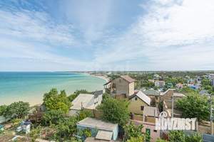 Дом 200м&sup2;, 3-этажный, участок 3 сот.  