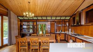 Коттедж 1200м&sup2;, 2-этажный, участок 250 сот.  