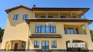 Дом 560м², 3-этажный, участок 15 сот.  