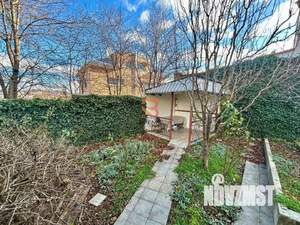 Дом 284м², 2-этажный, участок 6 сот.  