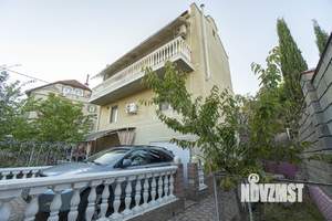 Дом 168м², 3-этажный, участок 3 сот.  