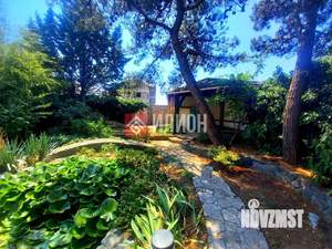 Дом 360м&sup2;, 3-этажный, участок 8 сот.  