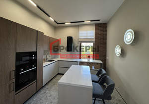 Дом 187м², 2-этажный, участок 5 сот.  