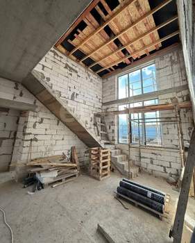 Дом 140м&sup2;, 2-этажный, участок 6 сот.  