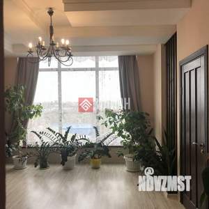 Дом 265м², 3-этажный, участок 8 сот.  
