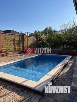 Дом 220м&sup2;, 2-этажный, участок 10 сот.  