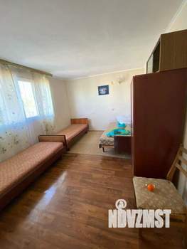 Дом 100м&sup2;, 3-этажный, участок 4 сот.  