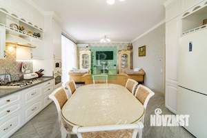 Таунхаус 210м², 3-этажный, участок 4 сот.  