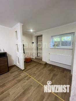 Дом 180м&sup2;, 3-этажный, участок 5 сот.  