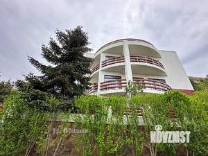 Коттедж 400м², 4-этажный, участок 7 сот.  