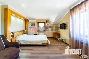 Коттедж 800м², 2-этажный, участок 10 сот.  