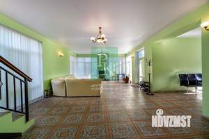 Дом 389м², 2-этажный, участок 16 сот.  