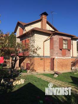 Дом 272м&sup2;, 3-этажный, участок 6 сот.  