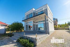 Дом 195м², 2-этажный, участок 4 сот.  