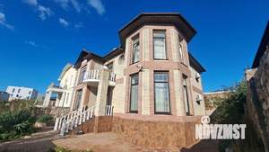 Дом 326м², 3-этажный, участок 9 сот.  