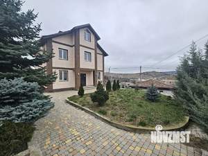 Дом 206м², 3-этажный, участок 10 сот.  