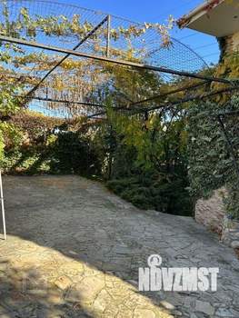 Дом 210м², 3-этажный, участок 6 сот.  