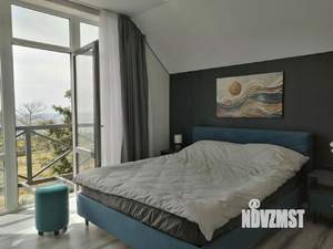 Дом 362м², 3-этажный, участок 15 сот.  