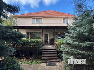Дом 250м², 2-этажный, участок 6 сот.  