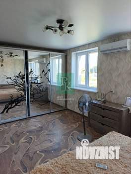 Дом 244м&sup2;, 3-этажный, участок 6 сот.  