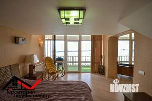 Таунхаус 280м&sup2;, 3-этажный, участок 40 сот.  