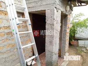 Дом 90м&sup2;, 2-этажный, участок 3 сот.  