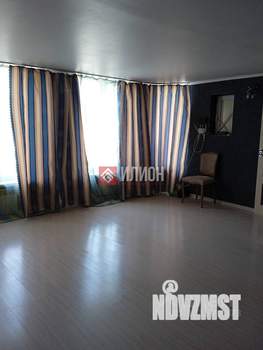 Дом 245м&sup2;, 3-этажный, участок 3 сот.  