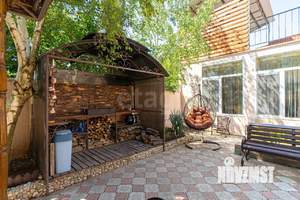 Дом 347м², 2-этажный, участок 4 сот.  
