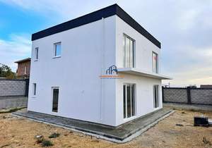 Дом 190м², 2-этажный, участок 5 сот.  