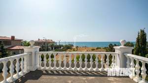 Дом 414м², 3-этажный, участок 8 сот.  