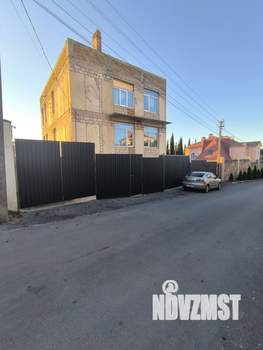 Дом 295м², 3-этажный, участок 4 сот.  