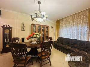 Дача 330м², 3-этажный, участок 5 сот.  