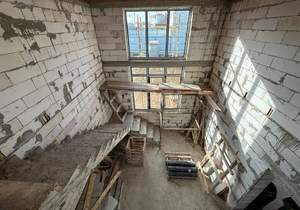 Дом 140м&sup2;, 2-этажный, участок 6 сот.  