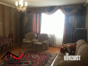 Дом 352м², 3-этажный, участок 7 сот.  