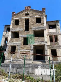 Дом 500м², 3-этажный, участок 5 сот.  