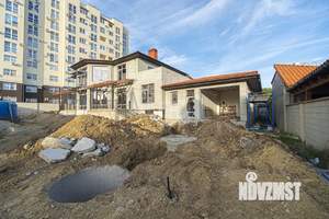 Дом 500м&sup2;, 2-этажный, участок 9 сот.  