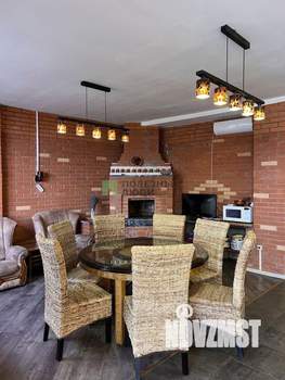 Дом 240м², 2-этажный, участок 6 сот.  