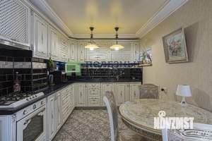 Дом 232м², 2-этажный, участок 6 сот.  