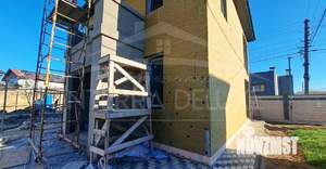 Дом 160м&sup2;, 2-этажный, участок 4 сот.  