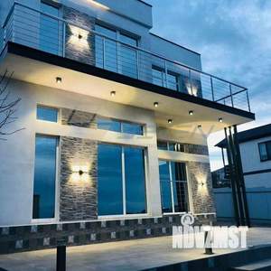 Дом 199м², 2-этажный, участок 4 сот.  