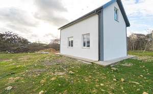 Дом 85м&sup2;, 2-этажный, участок 4 сот.  