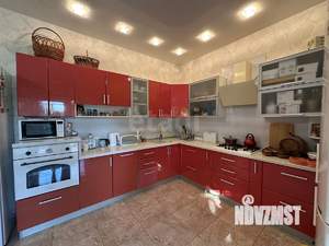 Дом 176м², 2-этажный, участок 6 сот.  