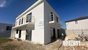 Дом 195м&sup2;, 2-этажный, участок 5 сот.  