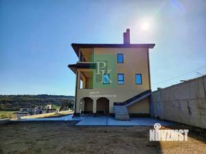 Дом 530м², 3-этажный, участок 25 сот.  