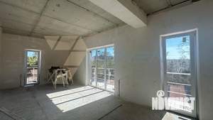 Дом 195м&sup2;, 2-этажный, участок 5 сот.  